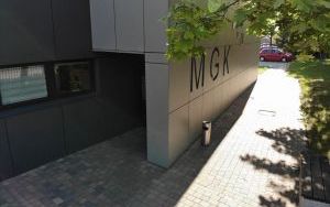 Wejście bo budynku ZGC przy ulicy Ciepłej